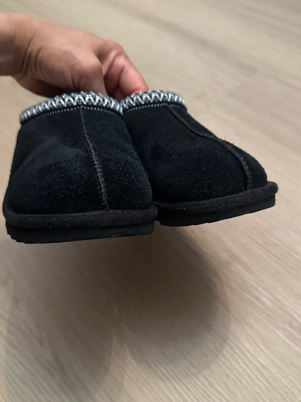 UGG - Picture 6 of 10